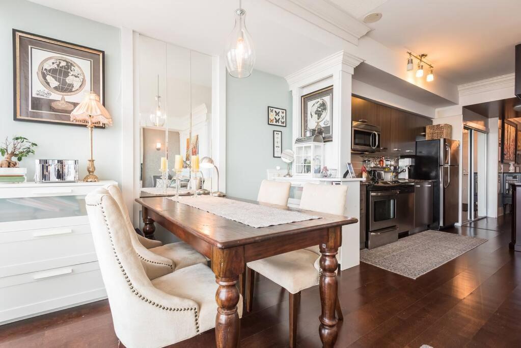 Stunning Condo With Fantastic View Of The City! Toronto Esterno foto