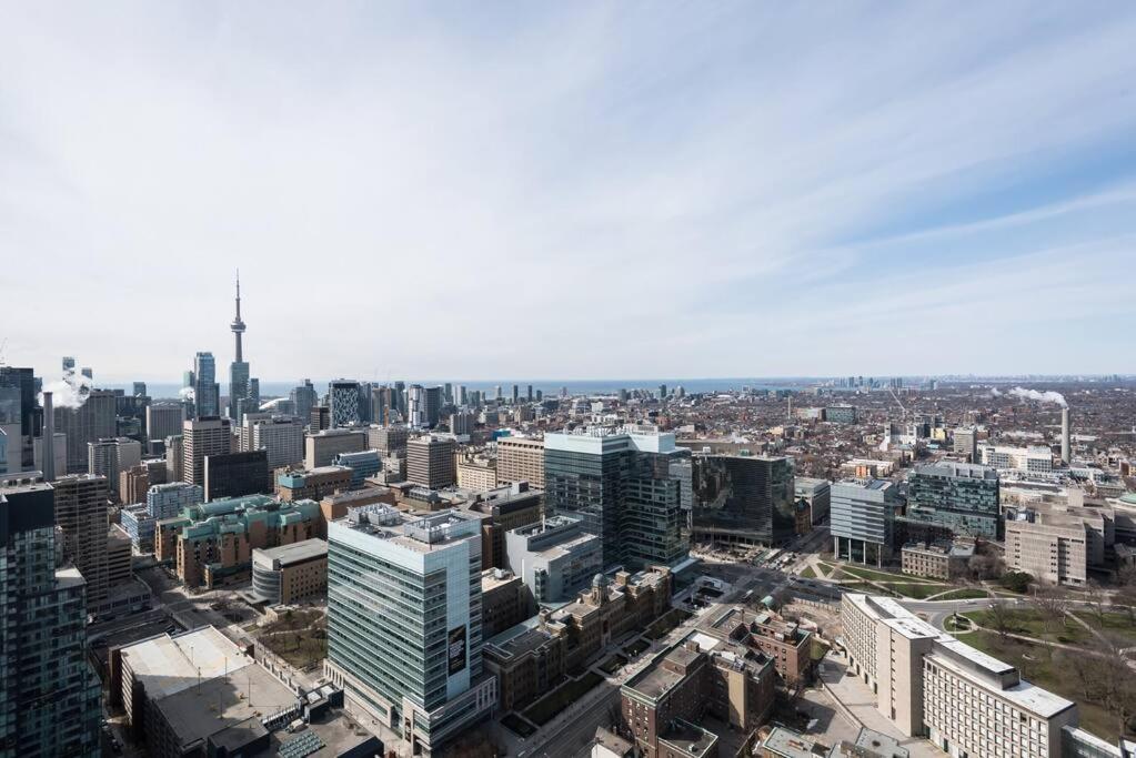 Stunning Condo With Fantastic View Of The City! Toronto Esterno foto