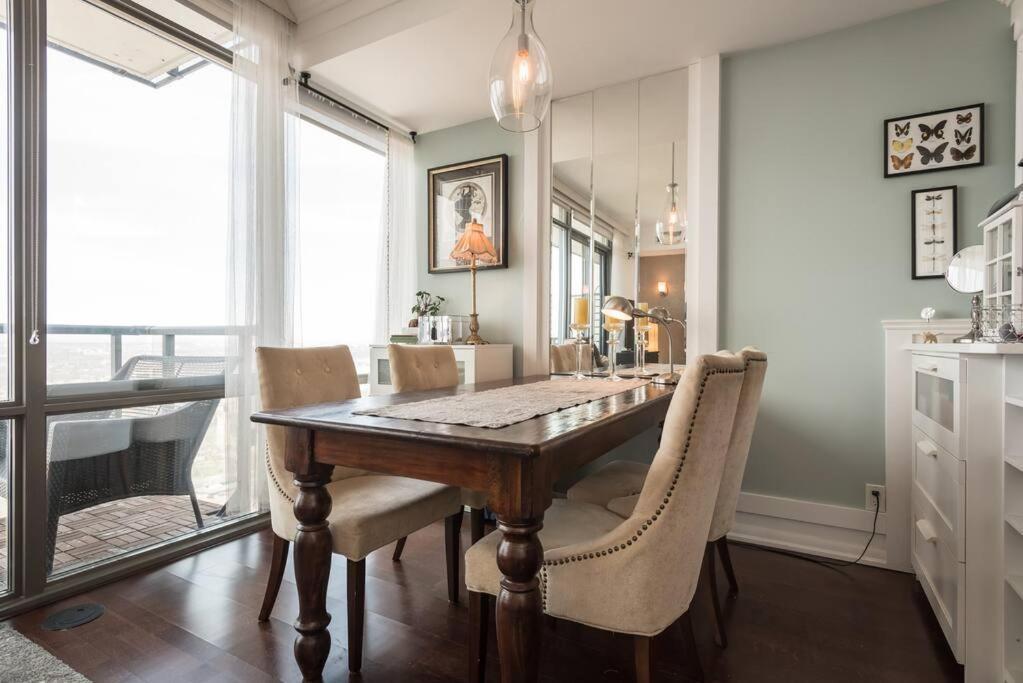 Stunning Condo With Fantastic View Of The City! Toronto Esterno foto